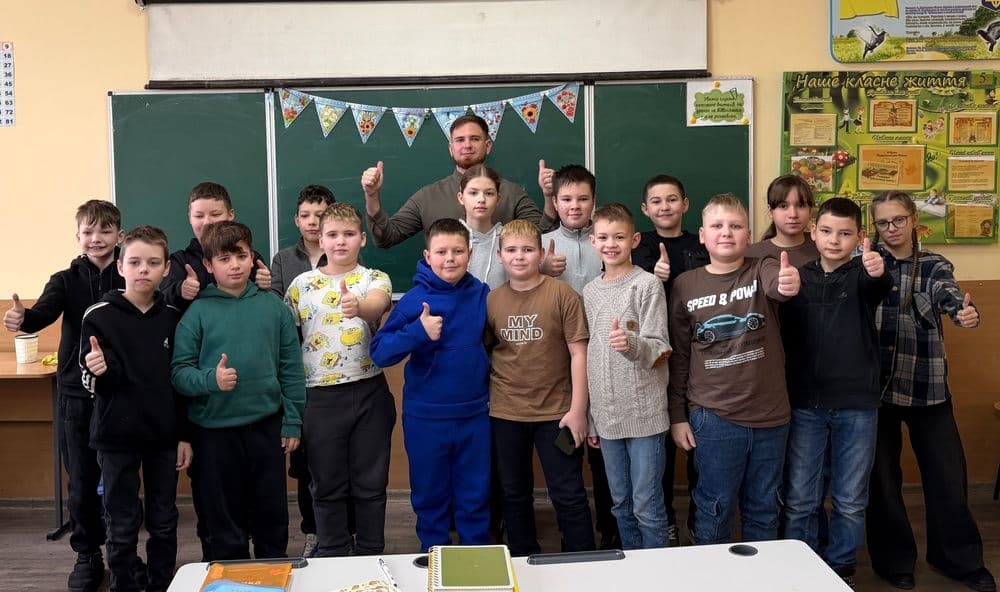 Сьогодні, 27 січня, фахівці відділу комунікацій та пасажирського сервісу КП «Миколаївелектротранс» завітали до Миколаївської гімназії № 25, де провели пізнавальну та інтерактивну зустріч з учнями 4, 5 і 7 класів.