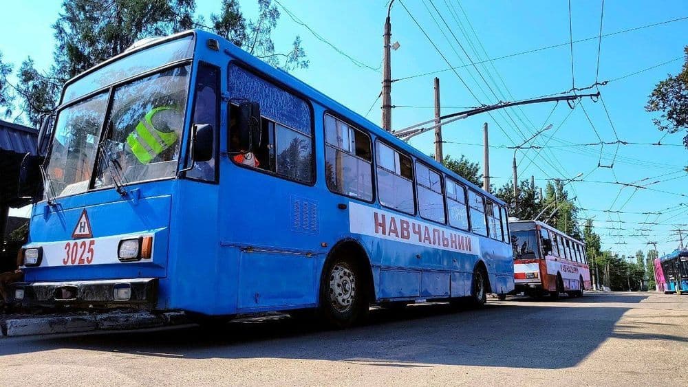 Майбутні водії тролейбусів розпочали практичне навчання на базі КП "Миколаївелектротранс"