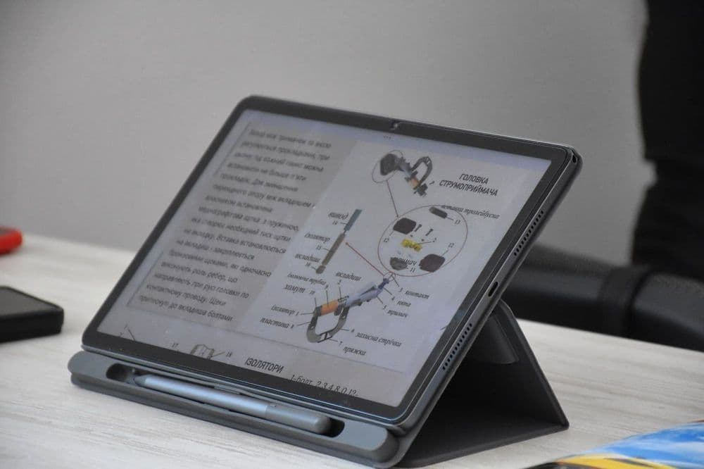 Майбутні водії тролейбуса продовжують підготовку на базі учбово-виробничого центру КП "Миколаївелектротранс"