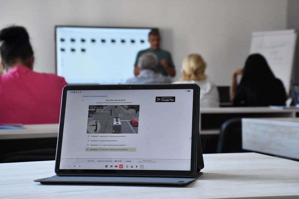 Майбутні водії тролейбуса продовжують підготовку на базі учбово-виробничого центру КП "Миколаївелектротранс"