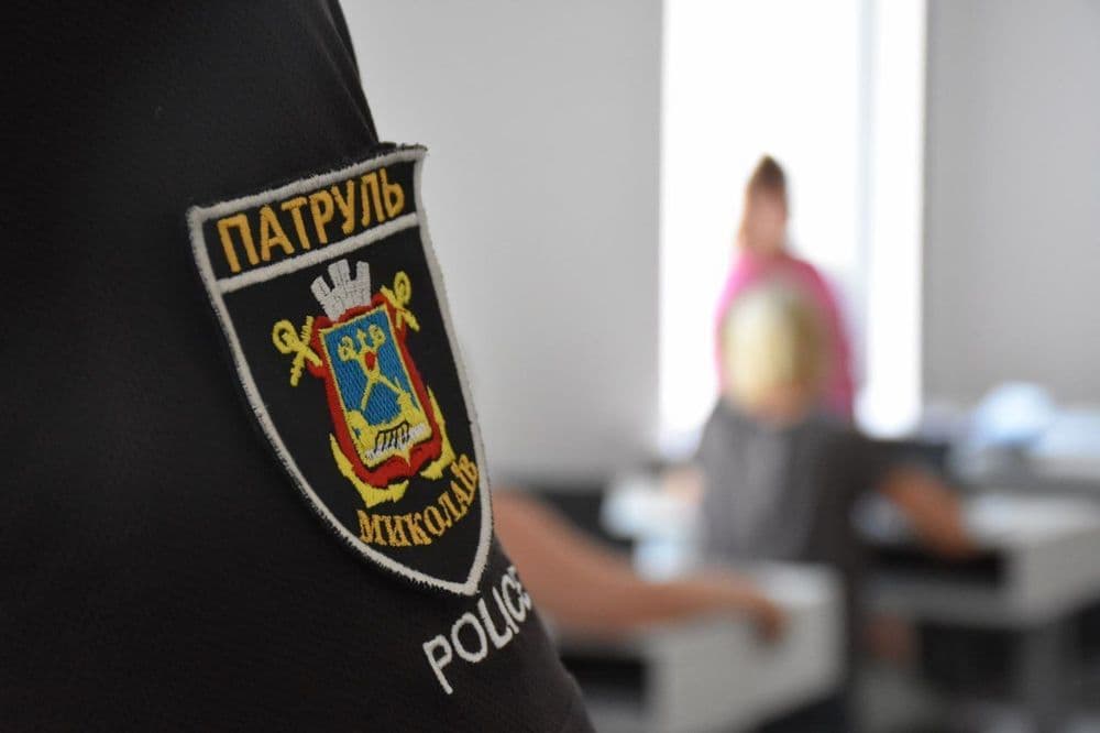 На базі КП "Миколаївелектротранс" відбулася інтерактивна лекція для майбутніх водіїв тролейбуса, організована співробітниками патрульної поліції