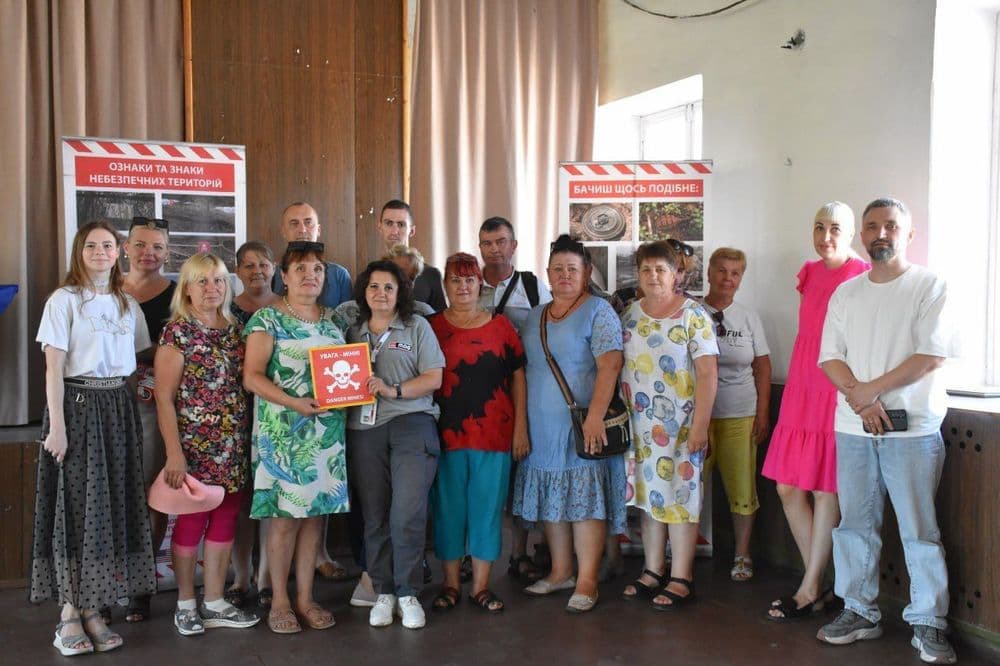 Днями на базі КП "Миколаївелектротранс" пройшла інформаційна сесія для водіїв трамвая, присвячена темі мінної безпеки та ризиків, пов’язаних із вибухонебезпечними предметами.