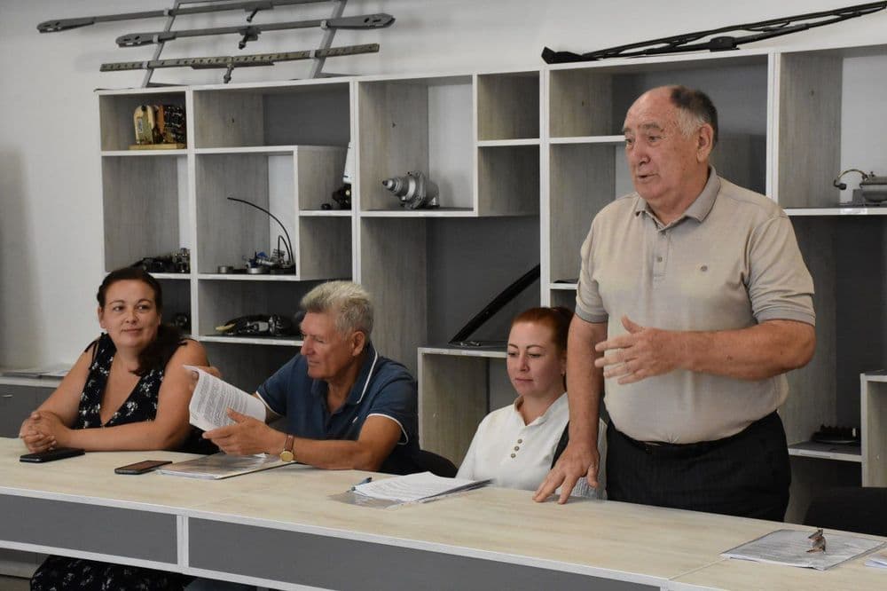 Сьогодні, 9 вересня, на базі КП «Миколаївелектротранс» відбулося засідання Президії Миколаївської обласної організації профспілки працівників житлово-комунального господарства, місцевої промисловості та побутового обслуговування населення