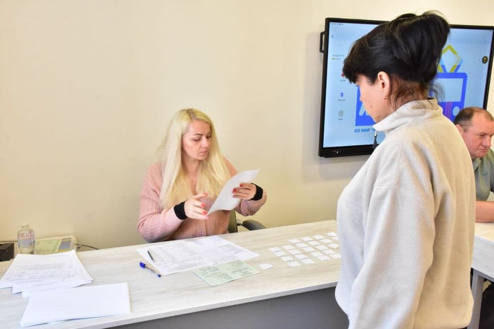 На фінішній прямій: майбутні водії тролейбуса склали іспити на базі учбово-виробничого центру КП "Миколаївелектротранс"