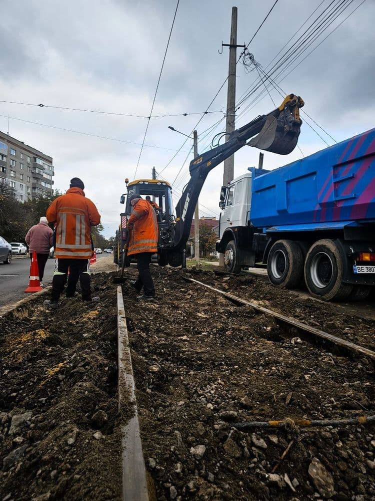 Служба колії КП "Миколаївелектротранс" розпочала роботи з ремонту рейкошпального господарства по вулиці 6-та Слобідська