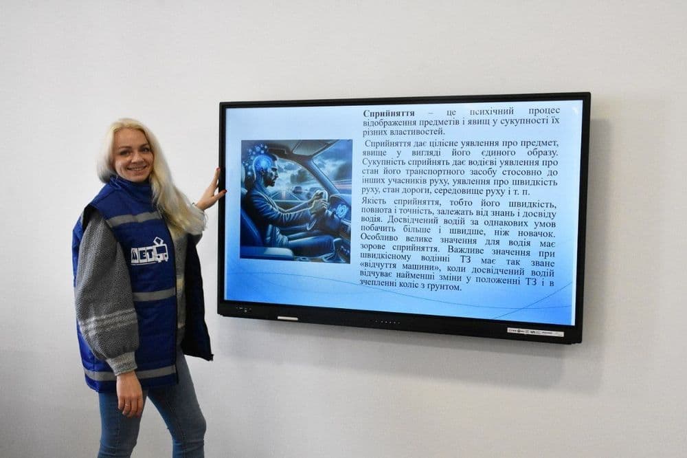 Майбутні водії тролейбуса продовжують підготовку на базі учбово-виробничого центру КП "Миколаївелектротранс"