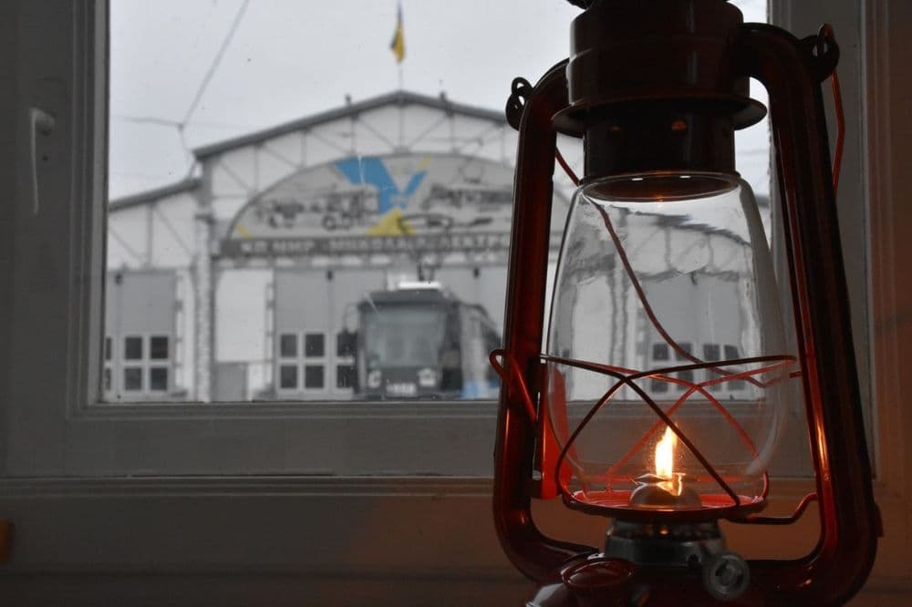 Колектив КП "Миколаївелектротранс" прийняв Вифлеємський Вогонь Миру