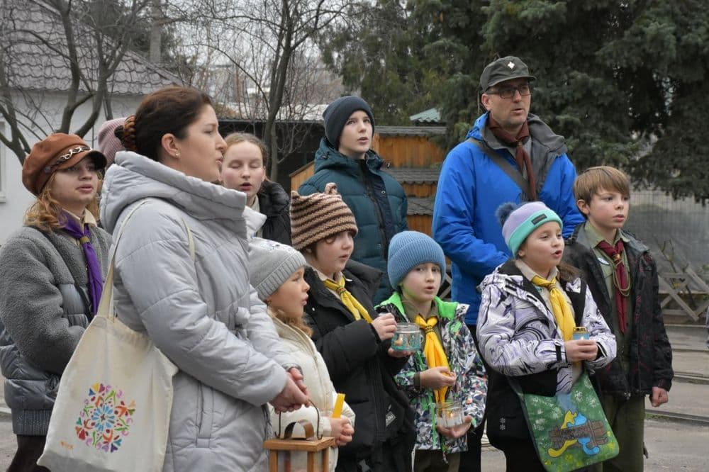 Колектив КП "Миколаївелектротранс" прийняв Вифлеємський Вогонь Миру