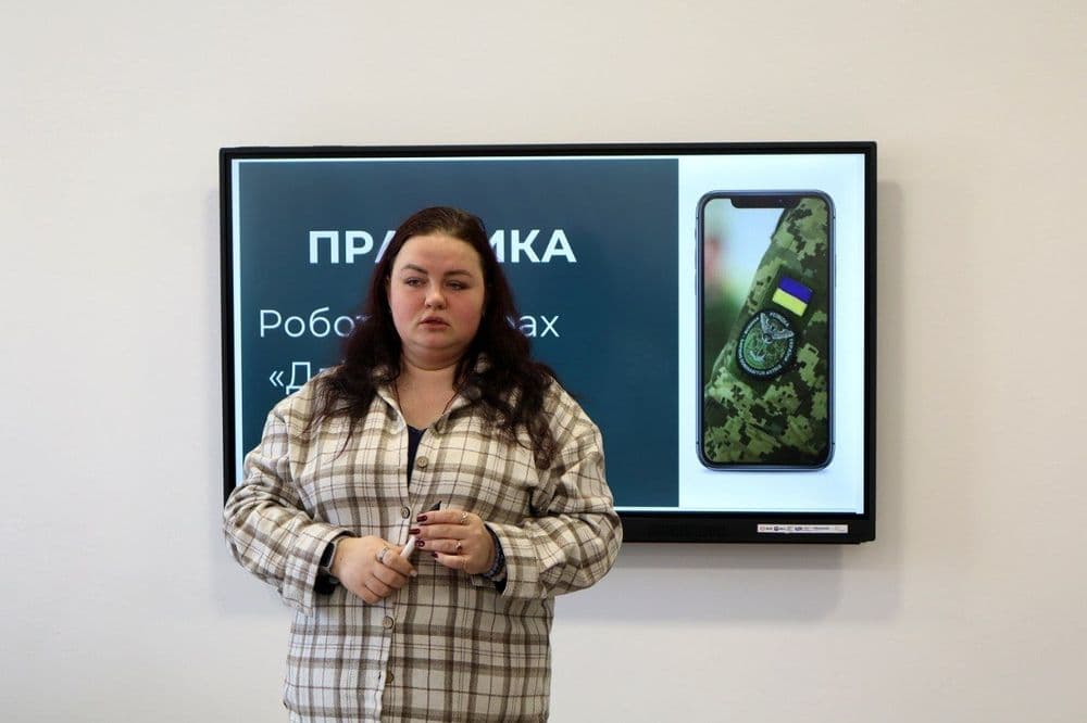 На базі КП «Миколаївелектротранс» відбувся тренінг з коректної взаємодії з ветеранами у професійному середовищі.